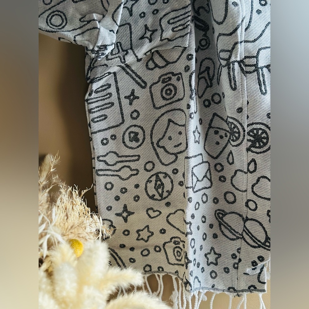 Bathrobe| Loungewear | Fun patterned Collection Double Sided Robe, L/XL - Picture 5 of 5